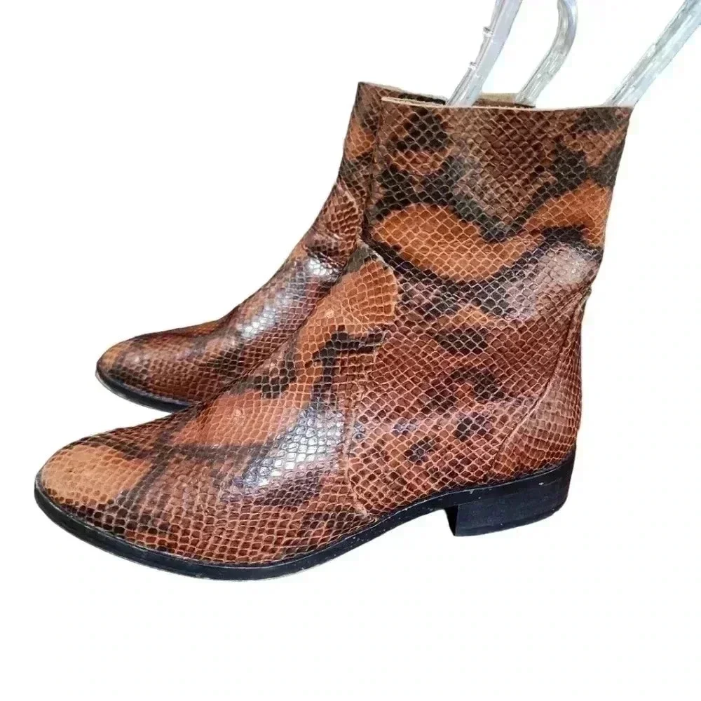 TOPSHOP Leather snakeskin Boots. Size 37